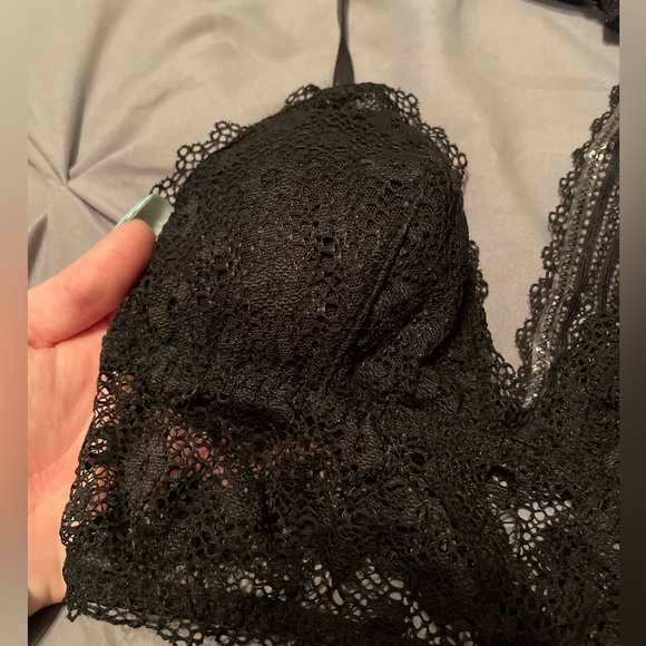 Victoria’s Secret Lace Bralette - Black - Size XS - Picture 2 of 4